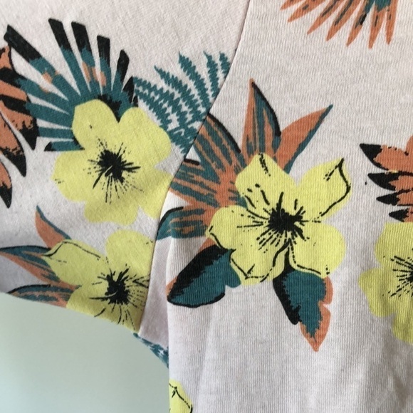 OVERSIZED tropical flower t-shirt SZ L - Picture 3 of 4
